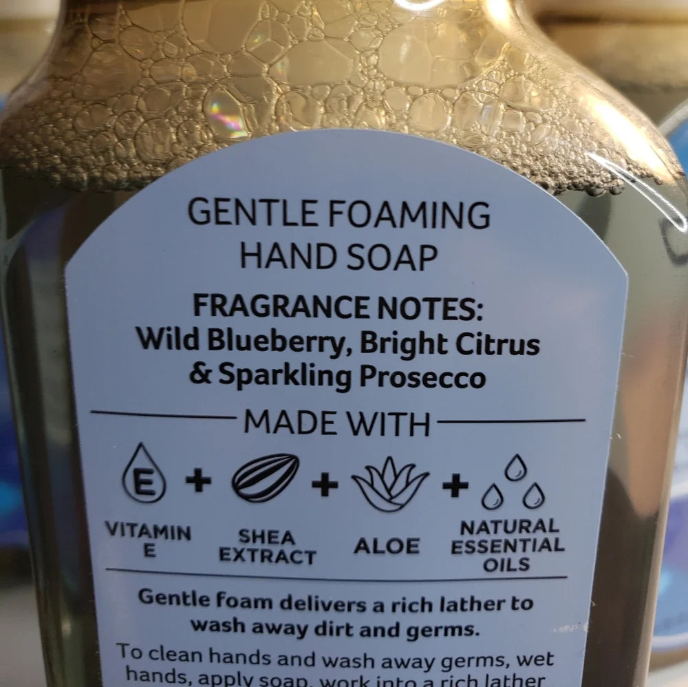 BBW BLUEBERRY BELLINI GENTLE FOAMING HAND SOAP X5